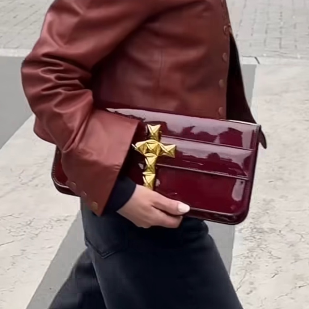 Elegant Burgundy bag. New!